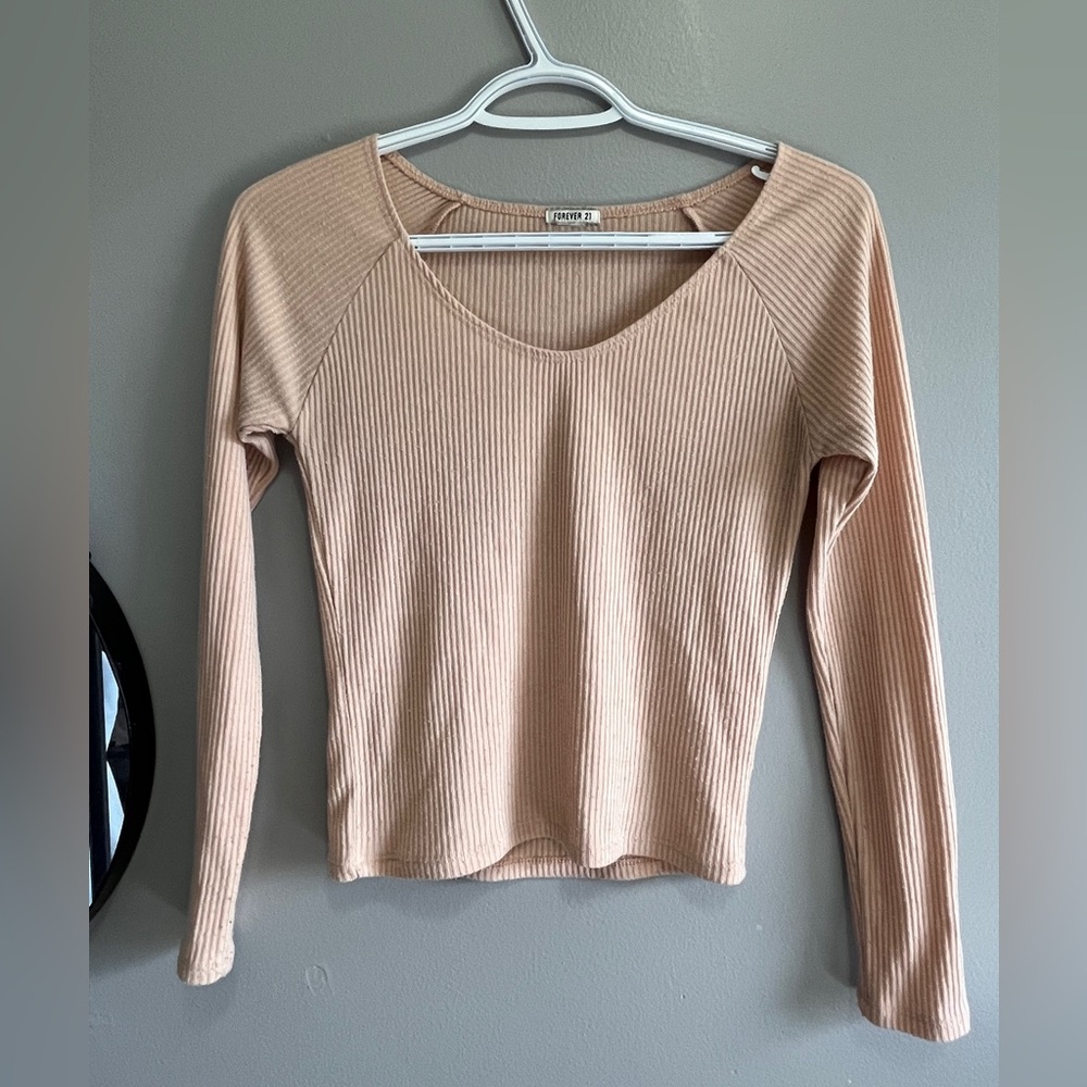 Free with purchase💲Forever 21 scoop Top
